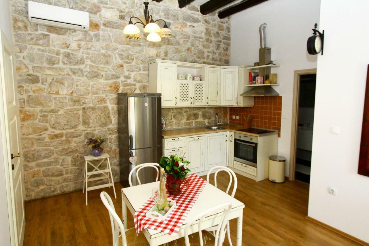 Old House Apartment สเวติ ฟิลลิปปี ยาคอฟ ภายนอก รูปภาพ